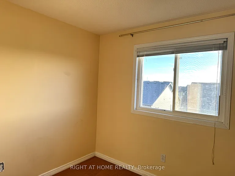 252 Lemon Grass Cres — Photo 16