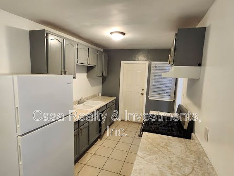 1st image of 5911 S Wilton Pl