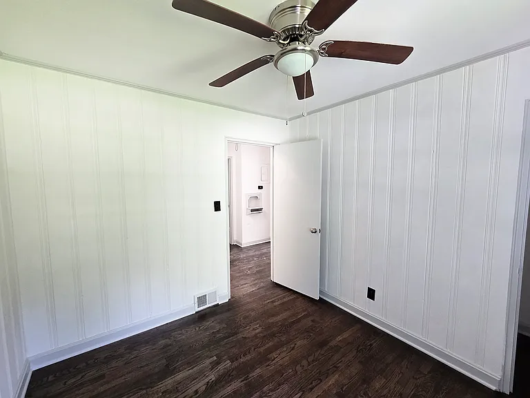 2863 Catalina Dr — Photo 23