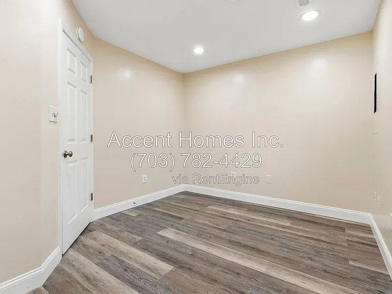 10299 Wimbledon Pl — Photo 24