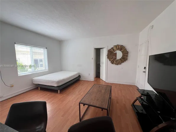 7920 Harding Ave, Miami Beach, FL