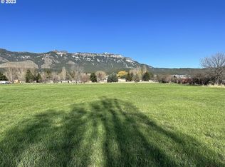 69438 Antles Ln, Cove, OR 97824