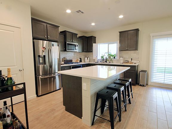 3rd image of 24264 Bay Laurel Ave