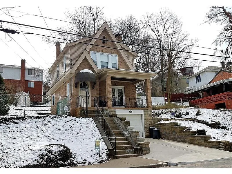 2911 Crosby Ave photo 1