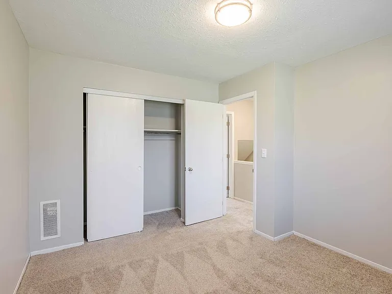 North River Place Apartments — Photo 16