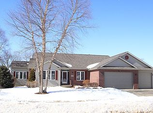 2740 Newcastle Rd, Marion, IA 52302