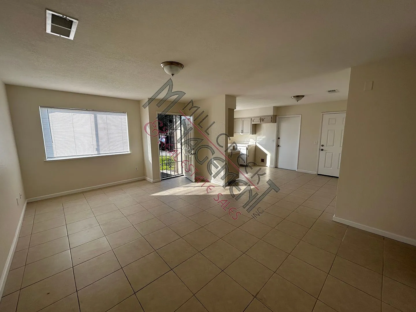 Home in Tulare — Photo 3