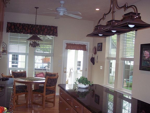 Kitchen Eating Space