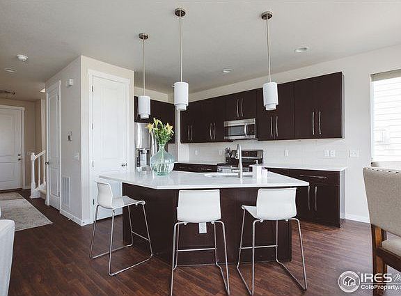 4th image of 640 Moonglow Dr
