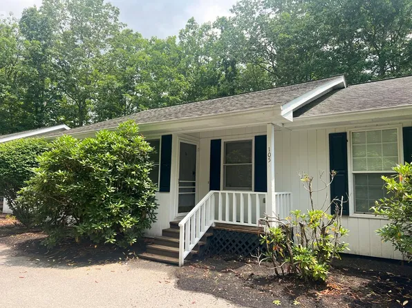 105 Woodland Dr, Daniels, WV 25832