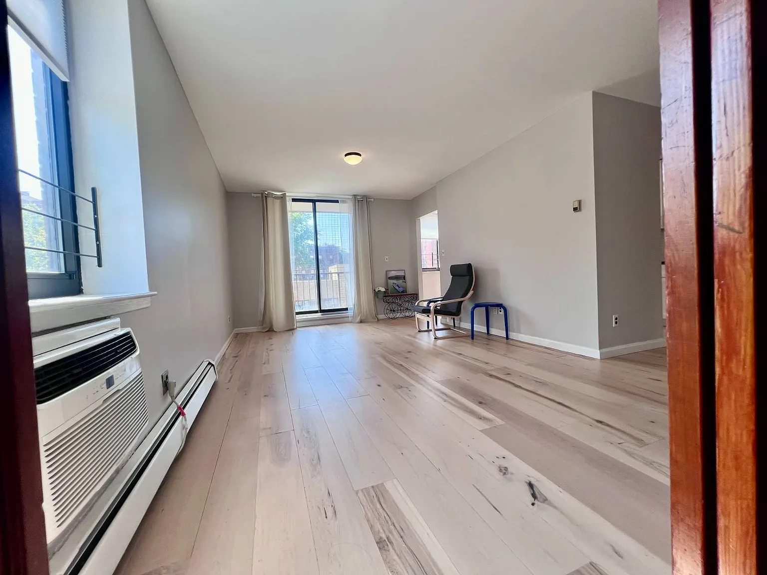 2 bed, 1.5 bath, 1176 sqft, $3,300 — Photo 2
