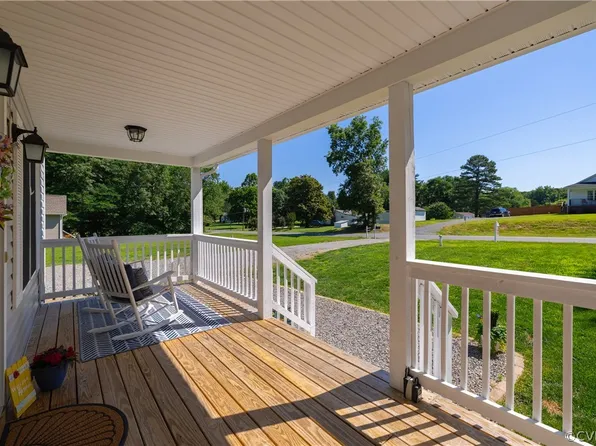 8632 Black Creek Rd, Quinton, VA 23141