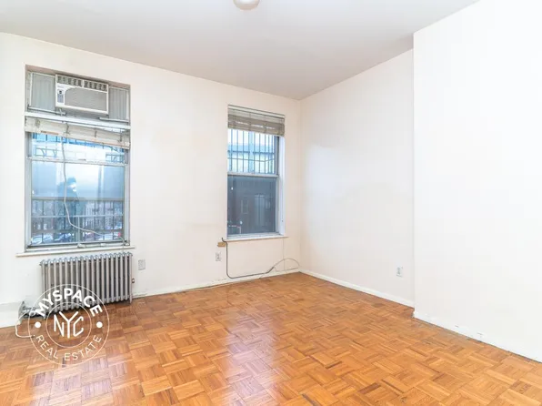 302 Hooper Street image 1 of 10