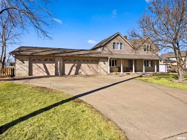 604 S Pleasant Hill Rd, East Peoria, IL 61611