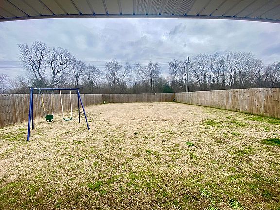 2nd image of 3427 Grand Cane Ln