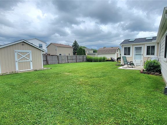 4th image of 2728 W 38th St