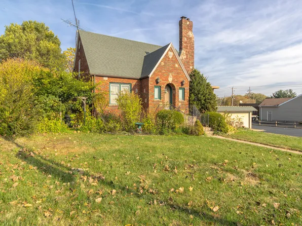 2797 W John Beers Rd, Stevensville, MI 49127