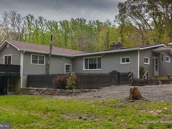 5th image of 605 Johnnycake Ln