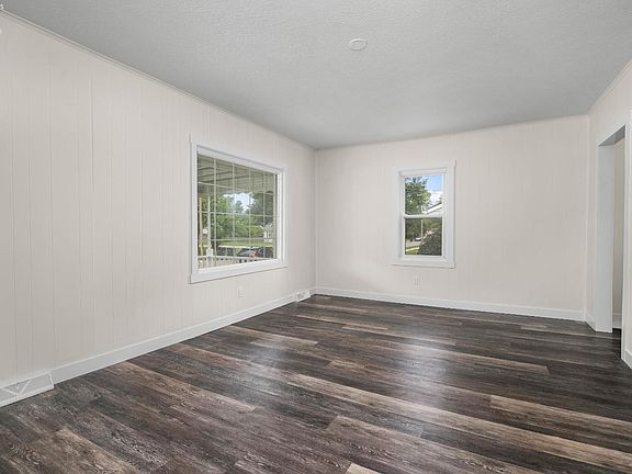 4th image of 287 Bon Air Ave