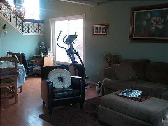 3rd image of 7018 Deerhurst Ct