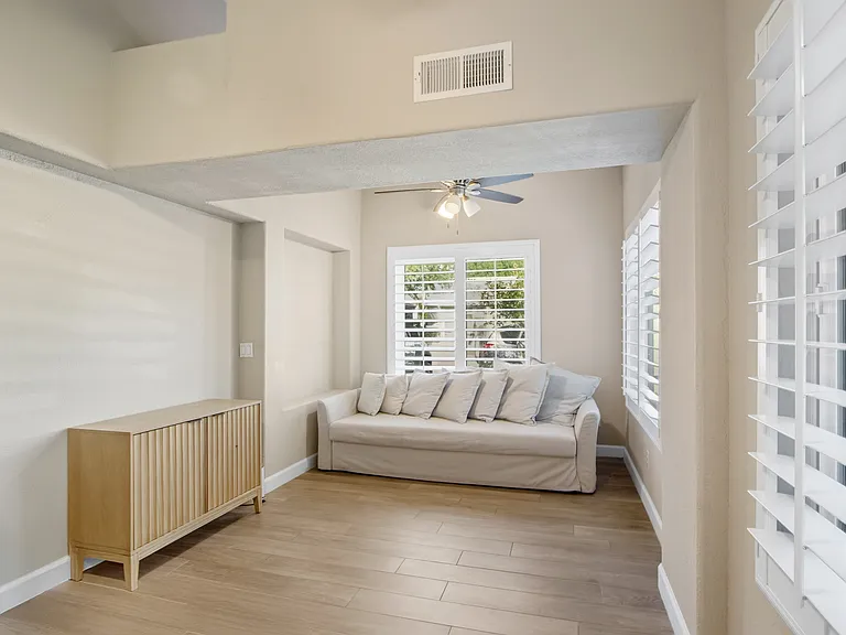 680 N Cordoba Ave — Photo 25