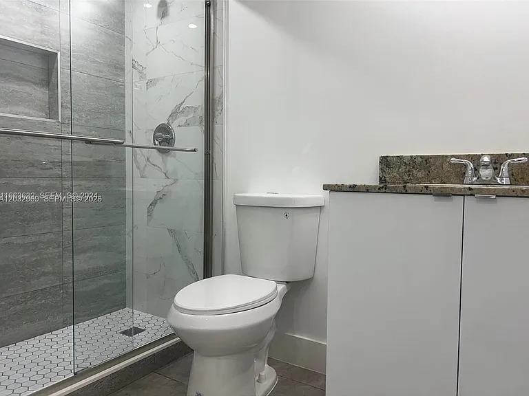 1200 N Liberty Ave #1200G — Photo 6