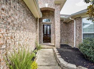 2031 Creek Shore Ln, Pearland, TX 77581