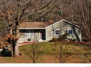 31 Cragsmoor Rd, Pine Bush, NY 12566