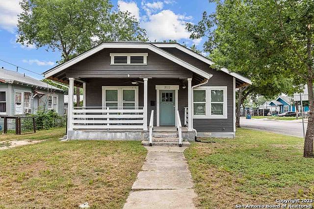 1st image of 302 E Drexel Ave