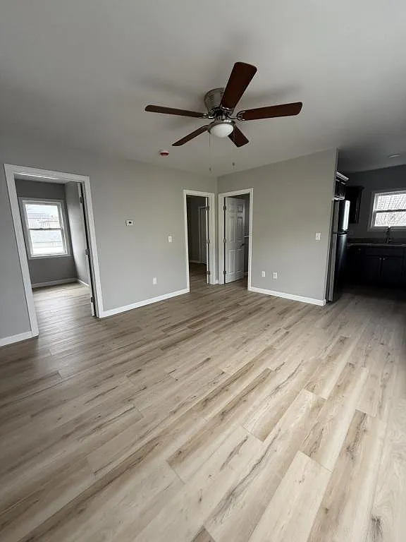 223 Davis St — Photo 2