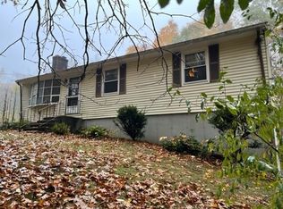 22 Hudson Rd, Oxford, MA 01540