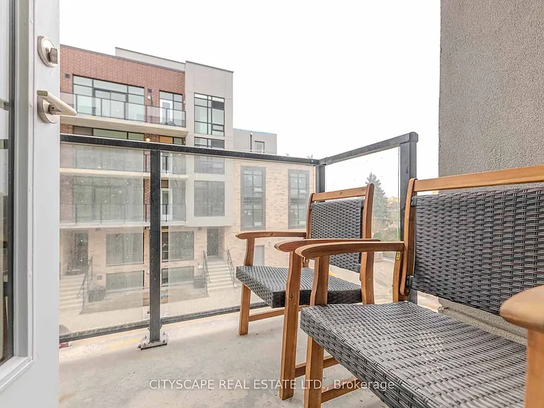 871 Sheppard Ave W #46 — Photo 32