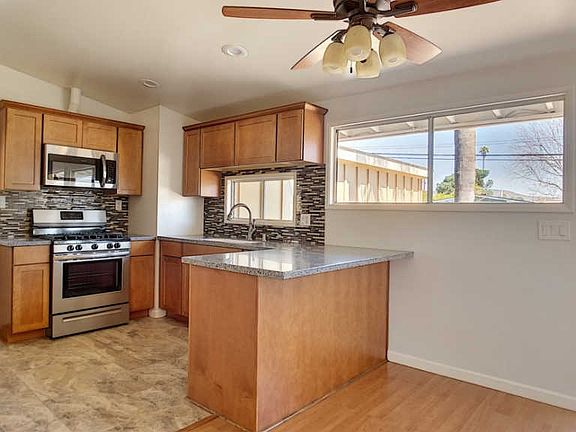 4th image of 8493 Blue Lake Dr