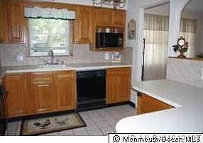 3rd image of 107 Lawrence Dr