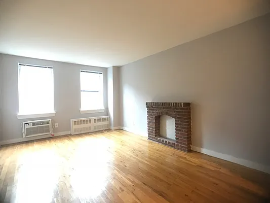 Rented by Bond New York | media 6