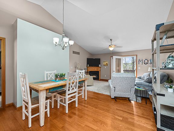 2nd image of 1133 33rd Avenue Cir