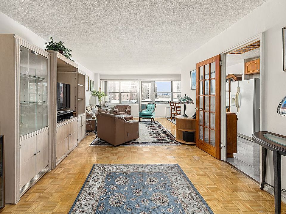 1st image of 7031 108th St APT 6E