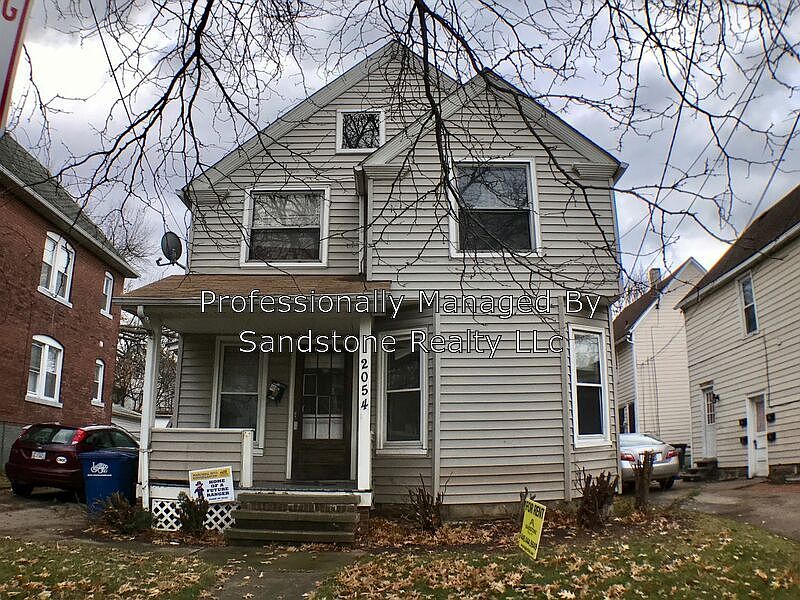 1st image of 2054 Lark St