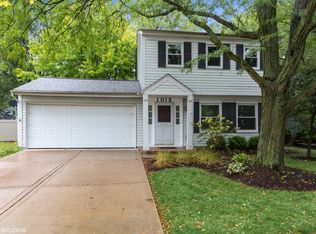 1012 Churchill Dr, Naperville, IL