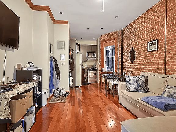 2nd image of 330 E 90th St APT 2A