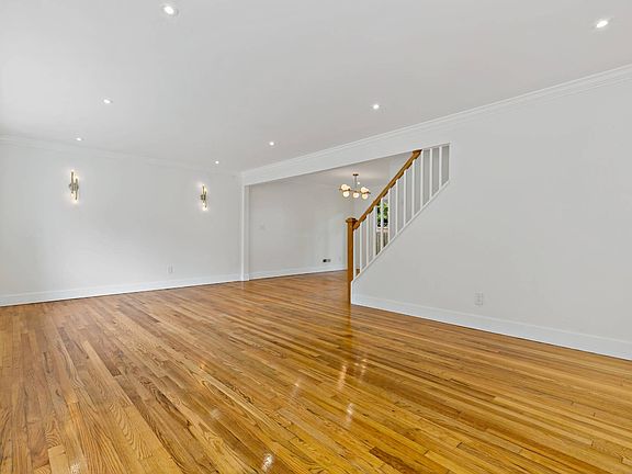 5th image of 39A Meadow St