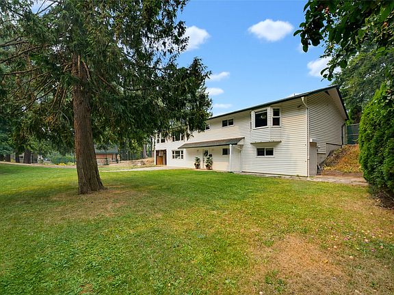 4th image of 3251 5th Ave SE