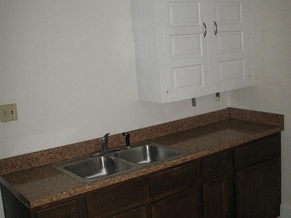 3rd image of 329 1/2 E 26th St