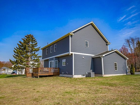 3rd image of 37 S Bend Ln