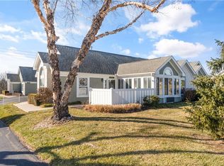 7114 Meadow View St, Shawnee, KS 66227