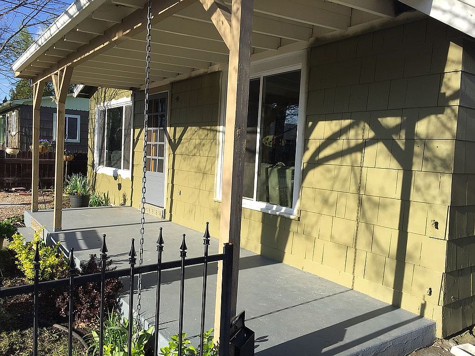 1st image of 504 N Avenue E Ave