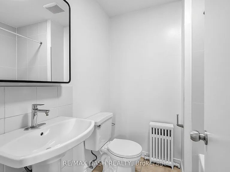 665 Huron St — Photo 9