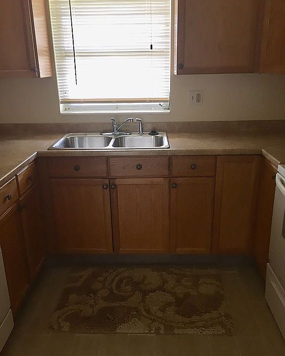 1st image of 2509 Dudley Dr W APT C