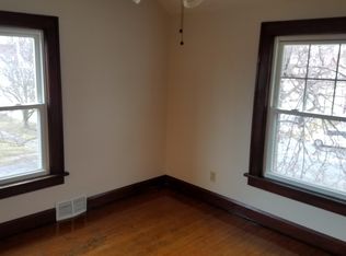 905 High St, Fairport Harbor, OH 44077