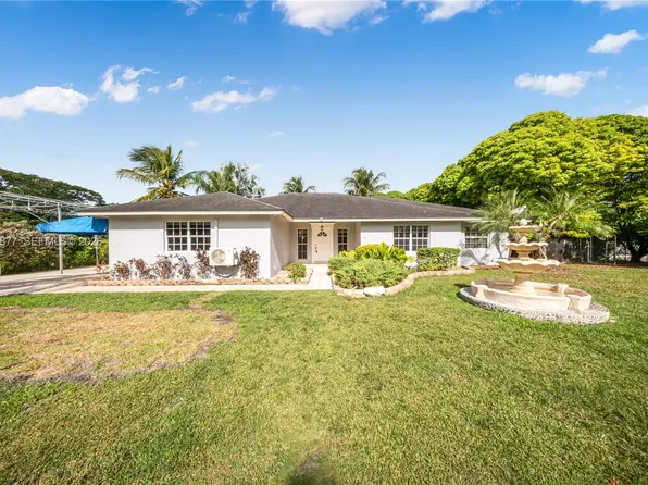 18405 SW 216th St, Miami, FL 33170